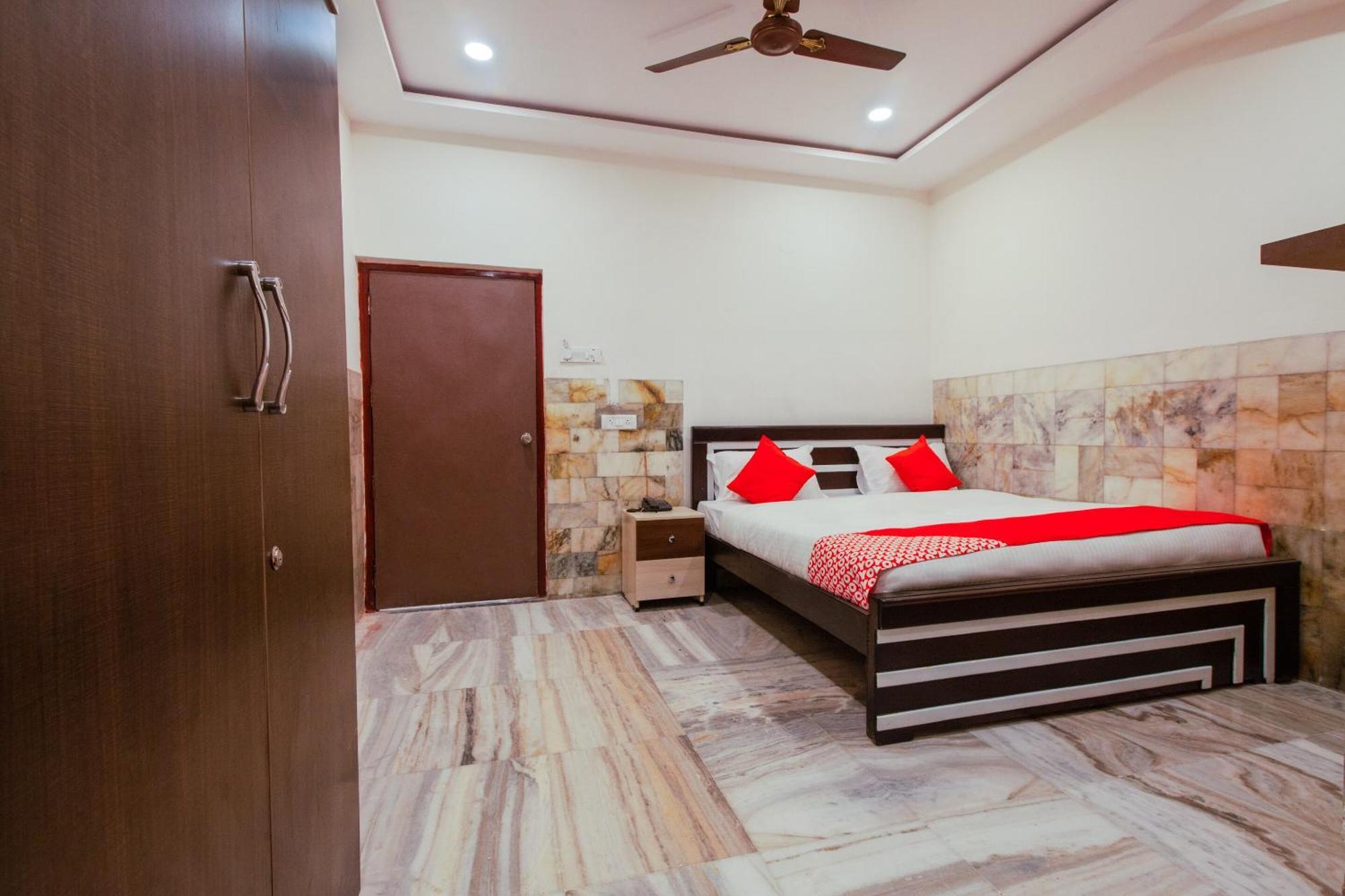 OYO 22907 Hotel Holiday Secundurabad Dış mekan fotoğraf