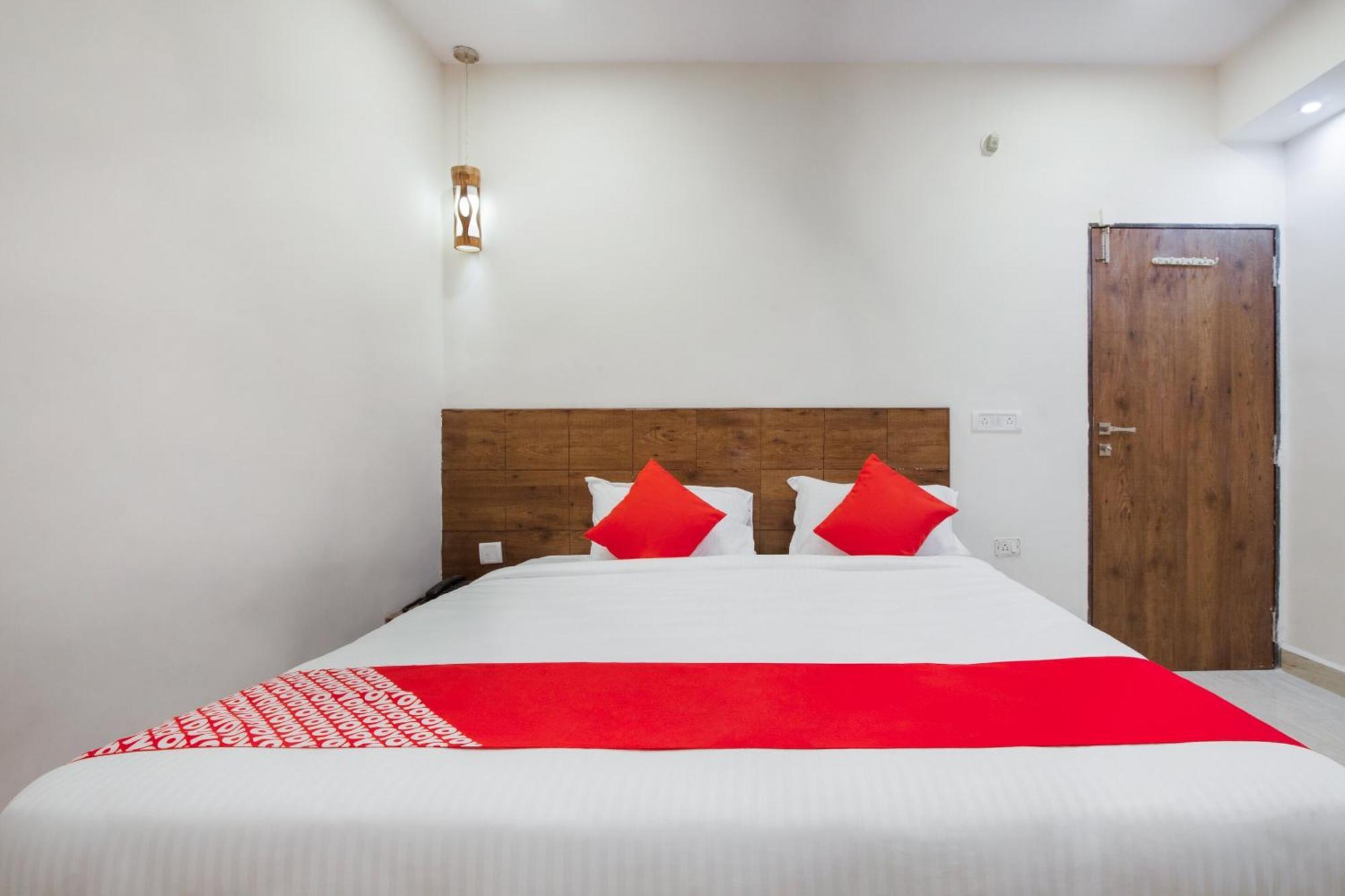 OYO 22907 Hotel Holiday Secundurabad Dış mekan fotoğraf